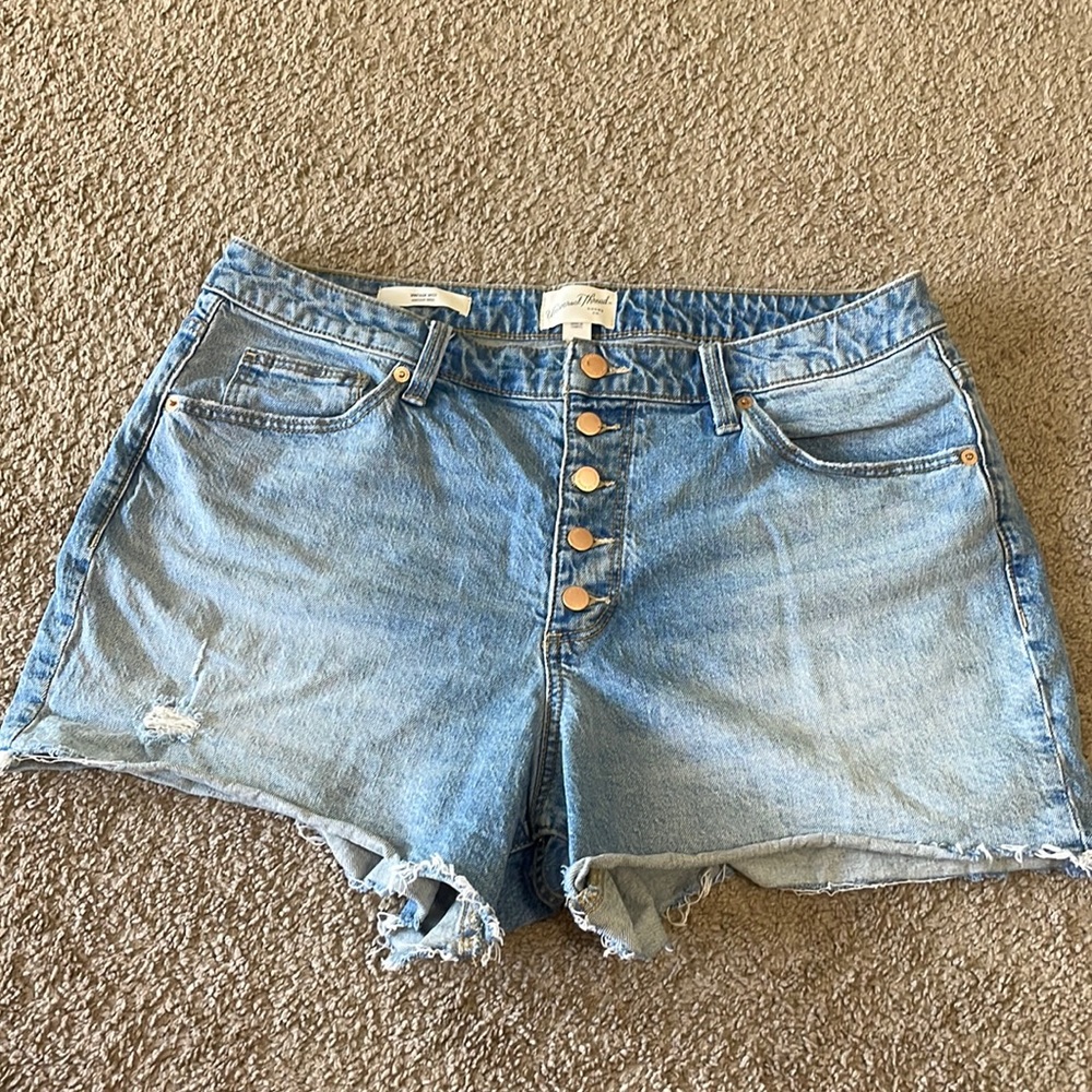 Size 14 Universal Thread Jean Shorts